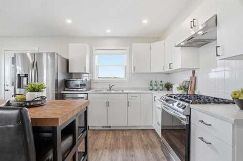 16-30480 Range Road 12, Rural Mountain View County, AB - Indoor Photo Showing Kitchen