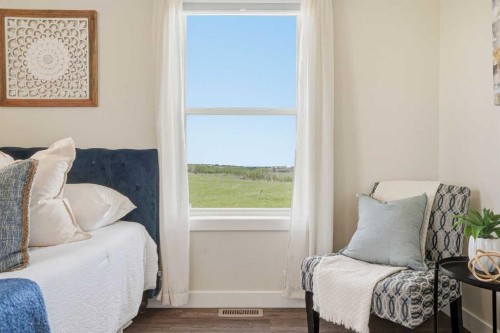 16-30480 Range Road 12, Rural Mountain View County, AB - Indoor Photo Showing Bedroom