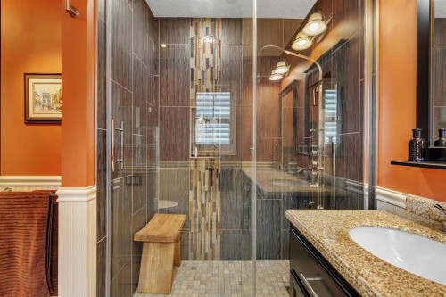 16371 Somercrest Street Sw, Calgary, AB - Indoor Photo Showing Bathroom
