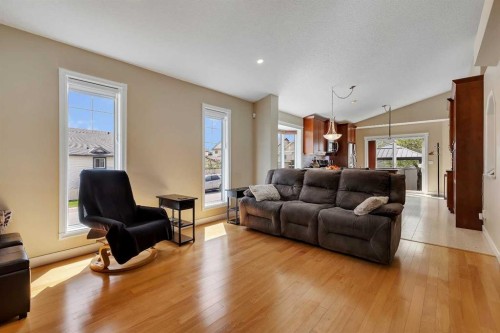 16371 Somercrest Street Sw, Calgary, AB - Indoor Photo Showing Living Room