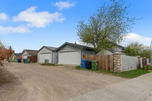 16371 Somercrest Street Sw, Calgary, AB - Outdoor