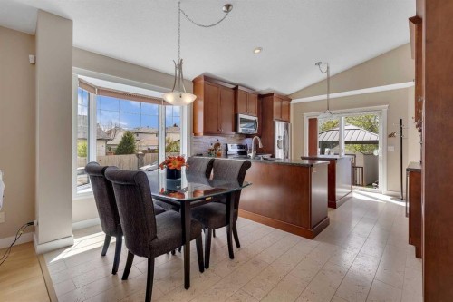 16371 Somercrest Street Sw, Calgary, AB - Indoor Photo Showing Dining Room