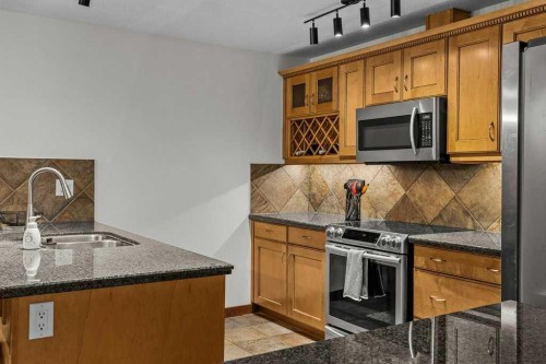 120-150 Crossbow Place, Canmore, AB 