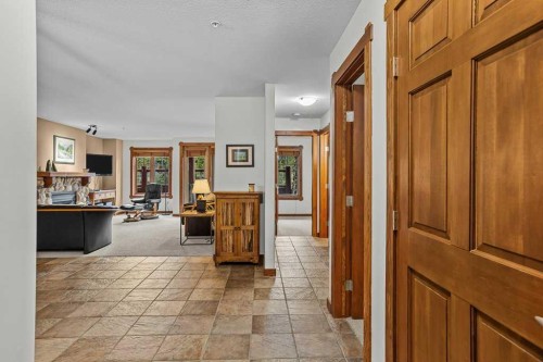 120-150 Crossbow Place, Canmore, AB 