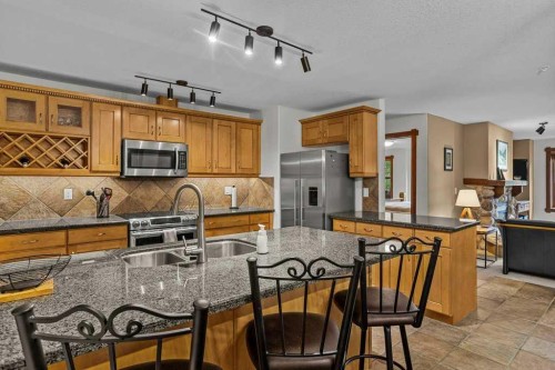 120-150 Crossbow Place, Canmore, AB 