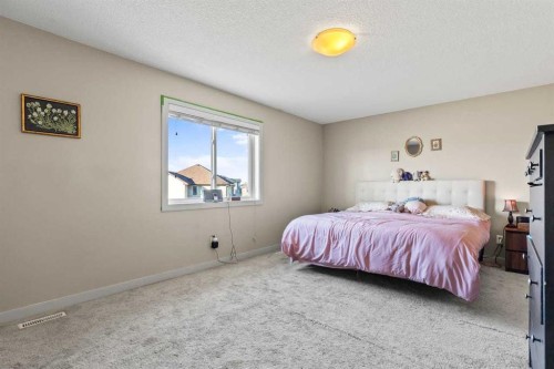 38 Everhollow Green Sw, Calgary, AB 