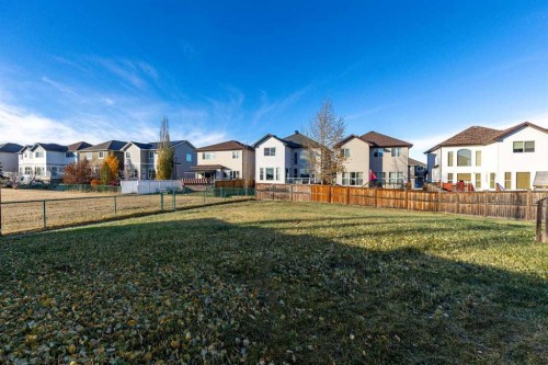 38 Everhollow Green Sw, Calgary, AB 