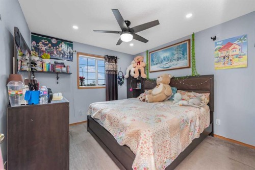 7820 Laguna Way Ne, Calgary, AB 