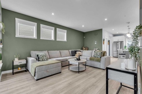228 Hillcrest Road Sw, Airdrie, AB 