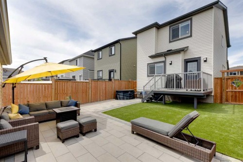 228 Hillcrest Road Sw, Airdrie, AB 