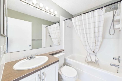 67 Prestwick Crescent Se, Calgary, AB - Indoor Photo Showing Bathroom