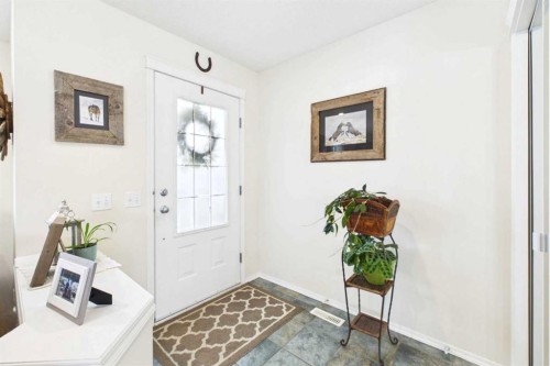 67 Prestwick Crescent Se, Calgary, AB - Indoor Photo Showing Other Room