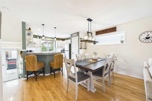 67 Prestwick Crescent Se, Calgary, AB - Indoor Photo Showing Dining Room