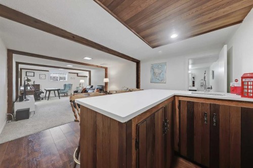 185 Springwood Drive Sw, Calgary, AB 