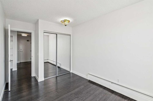 701-2909 17 Avenue Sw, Calgary, AB - Indoor Photo Showing Other Room