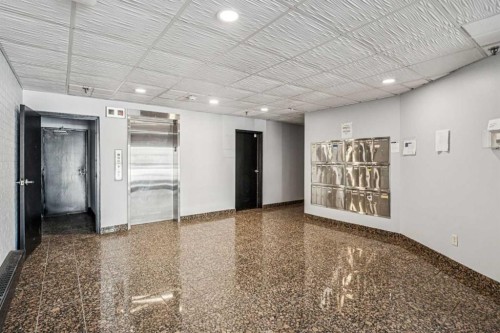 701-2909 17 Avenue Sw, Calgary, AB - Indoor