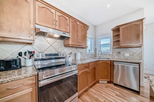 832 Coopers Square Sw, Airdrie, AB 