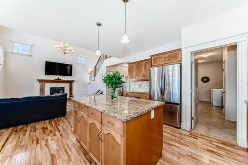 832 Coopers Square Sw, Airdrie, AB 