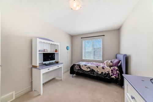 832 Coopers Square Sw, Airdrie, AB 