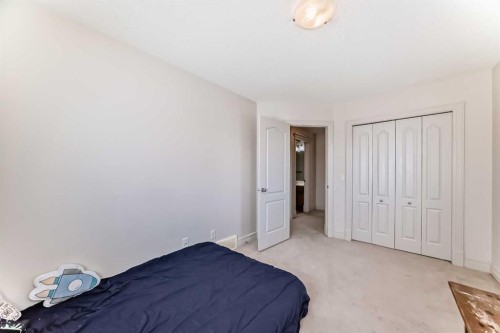 832 Coopers Square Sw, Airdrie, AB 