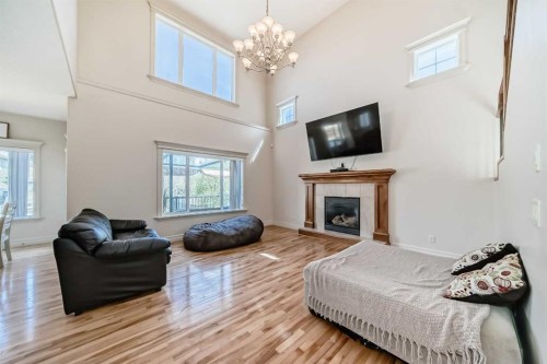 832 Coopers Square Sw, Airdrie, AB 