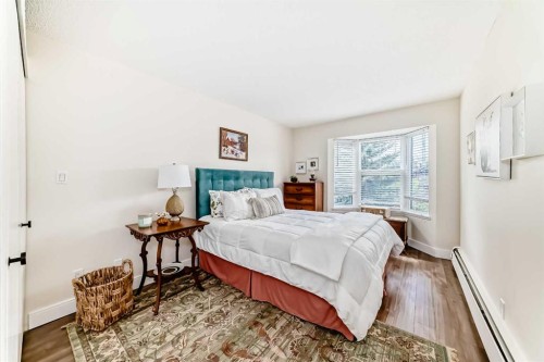 401-3719B 49 Street Nw, Calgary, AB - Indoor Photo Showing Bedroom