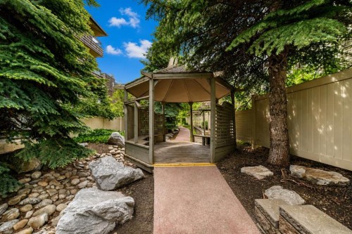 401-3719B 49 Street Nw, Calgary, AB - Outdoor