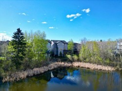 125 Rockborough Green NW Calgary, AB T3G 5S8