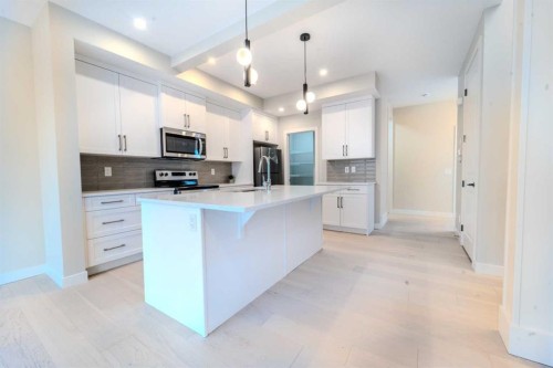 124 Waterford Way, Chestermere, AB 