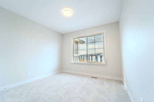124 Waterford Way, Chestermere, AB 