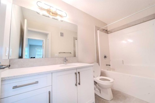 124 Waterford Way, Chestermere, AB 