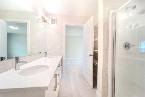124 Waterford Way, Chestermere, AB 