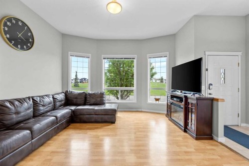 67 Saddlemead Green Ne, Calgary, AB 