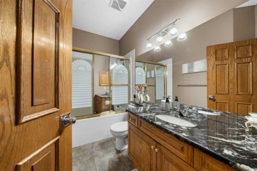 138 Gleneagles View, Cochrane, AB 