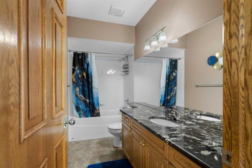 138 Gleneagles View, Cochrane, AB 