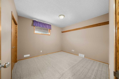 138 Gleneagles View, Cochrane, AB 