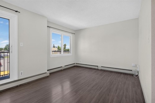 202-809 4 Street Ne, Calgary, AB 