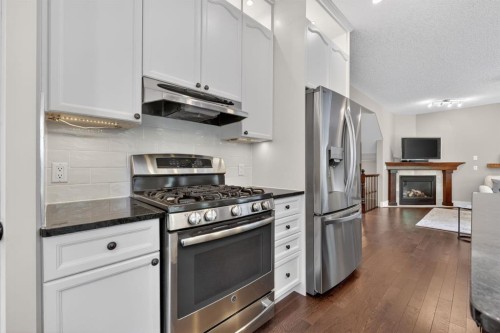 46 Simcrest Manor Sw, Calgary, AB 