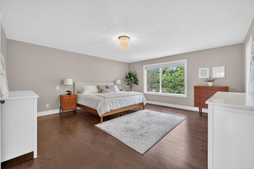 46 Simcrest Manor Sw, Calgary, AB 