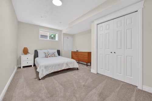 46 Simcrest Manor Sw, Calgary, AB 