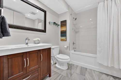 46 Simcrest Manor Sw, Calgary, AB 