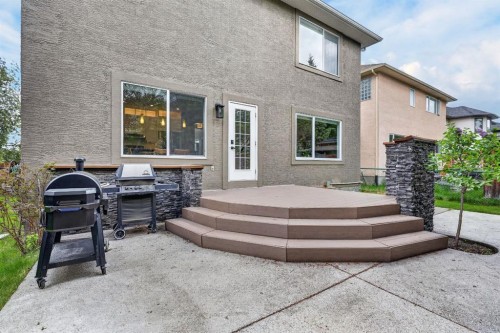 46 Simcrest Manor Sw, Calgary, AB 