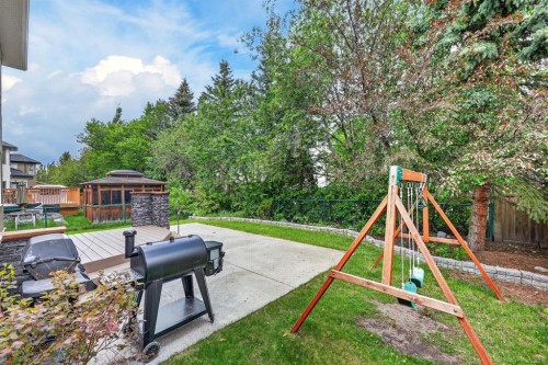 46 Simcrest Manor Sw, Calgary, AB 