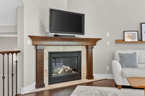 46 Simcrest Manor Sw, Calgary, AB 