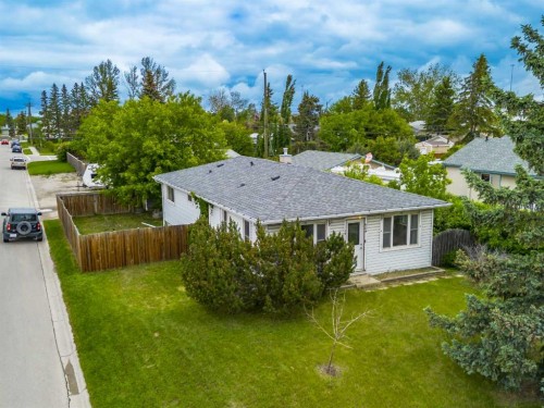 504 1 Avenue Ne, Airdrie, AB 