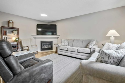 87 Elgin Drive, Calgary, AB 
