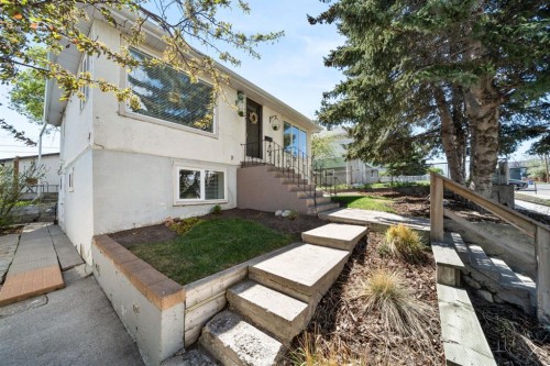817 17 Avenue Se, Calgary, AB 