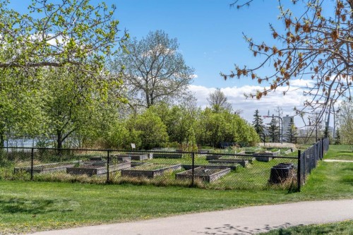 817 17 Avenue Se, Calgary, AB 