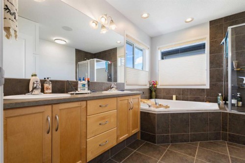 76 Rockywood Park Nw, Calgary, AB 