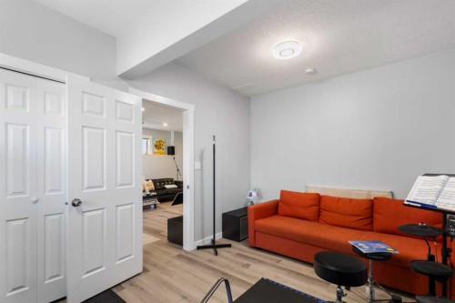 76 Rockywood Park Nw, Calgary, AB 